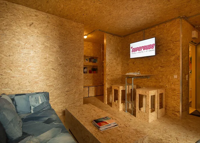 Superbude St Georg Hotel 2*