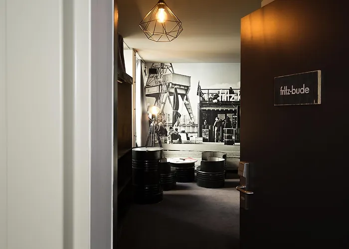 Hotel Superbude St Georg 2*