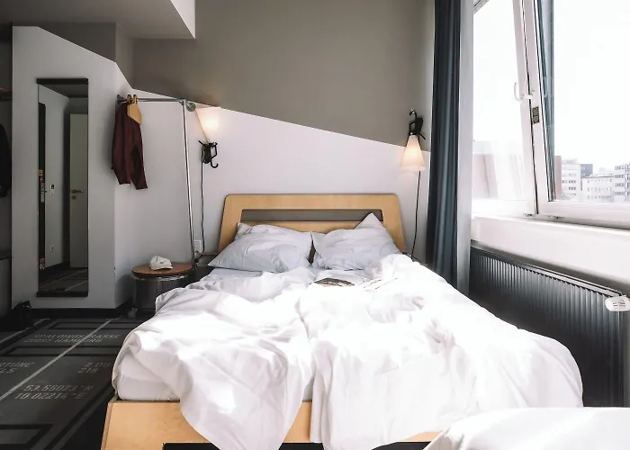 Superbude St Georg Hotel 2*